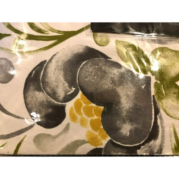 Tahari Home NIP Full/Queen 3 Piece Designer Duvet Set, 300 Thread Count 90"x 96" - Picture 5 of 5